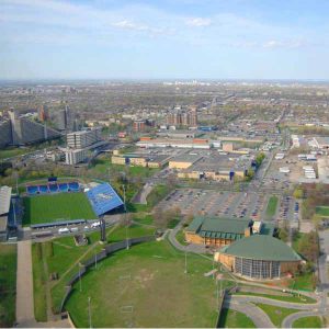 Olympic Park (Parc olympique) - Runaway Suitcase