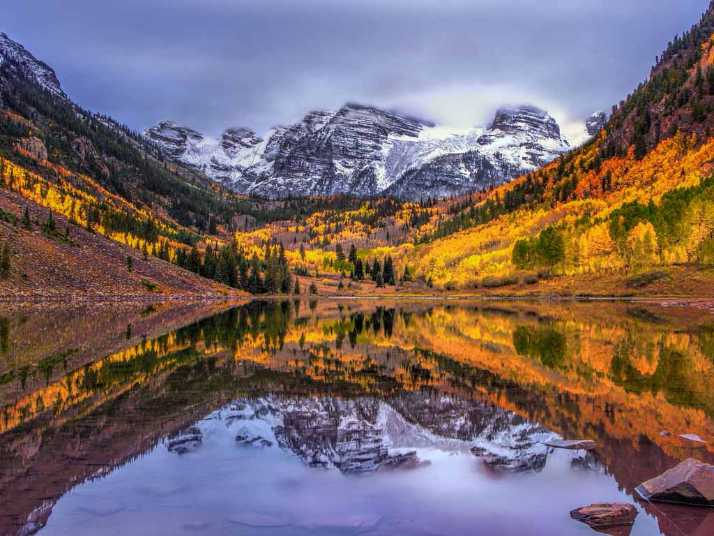 Best Places to See Fall Colors near You - Runaway Suitcase